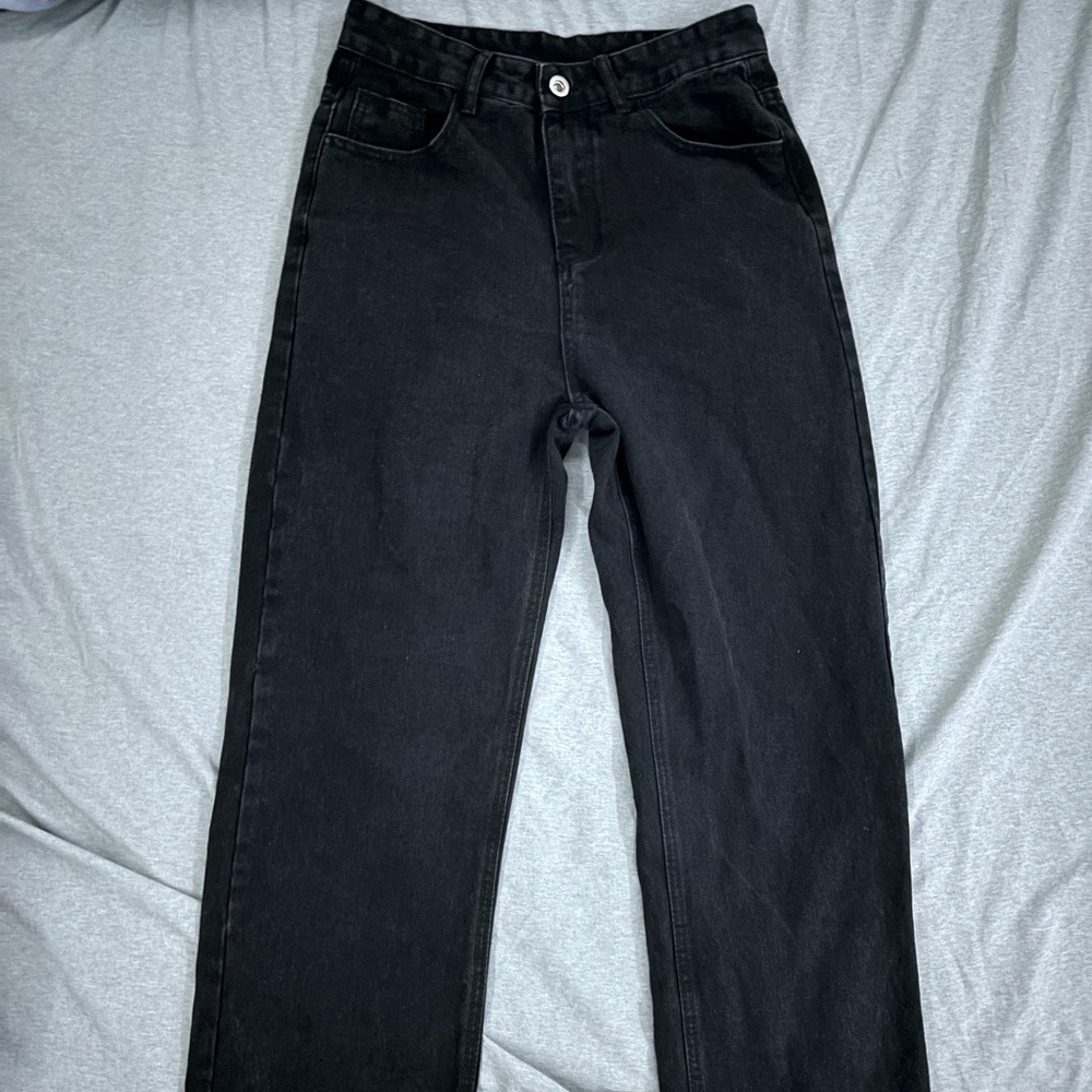 Sleek Black Men's Straight Jeans
